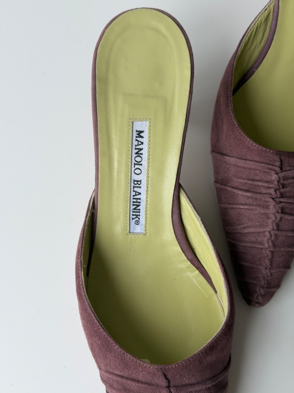 Vintage Manolo Blahnik dusty mauve suede pointed toe mules, IT 40, ~US 9 - Picture 7 of 9